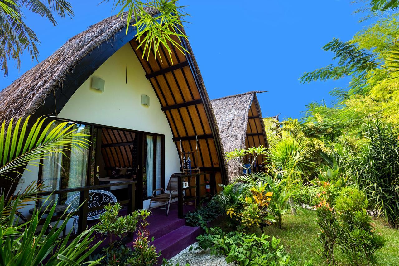 Diversia Diving Club & Bungalows Гілі-Траванган Екстер'єр фото